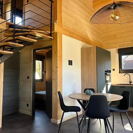 Les Pres De Chalain Chalet